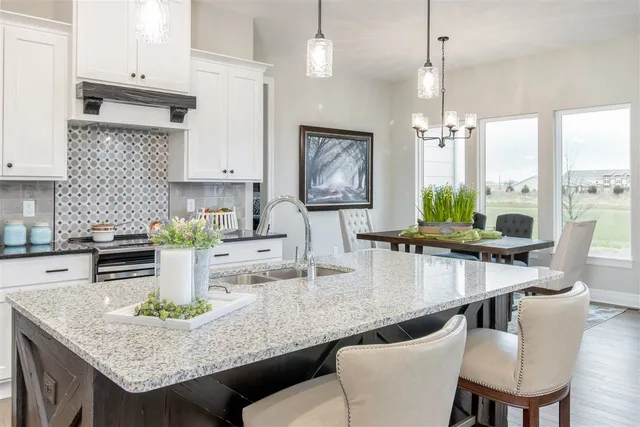 $549,900 | 5139 North Shoreside Maize Ks 67101, Maize, KS 67101