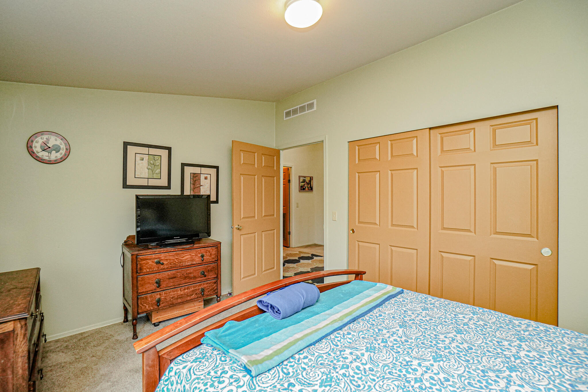 6297 Dodge Road White City, OR 97503 - Photo 22 of 45 a bedroom with a bed and furniture