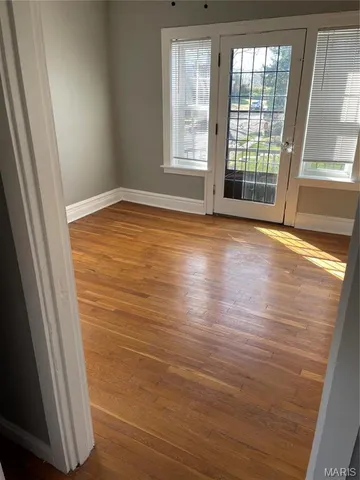 $1,095 | 1340 Yale Avenue, Unit 2S, Richmond Heights, MO 63117