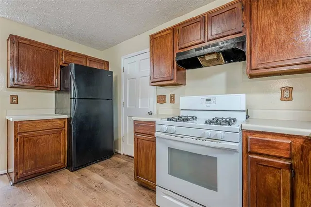 $325,000 | 2563 Creek Terrace, Snellville, GA 30078