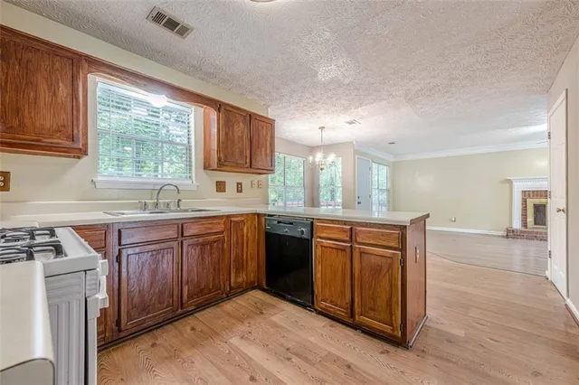 $325,000 | 2563 Creek Terrace, Snellville, GA 30078