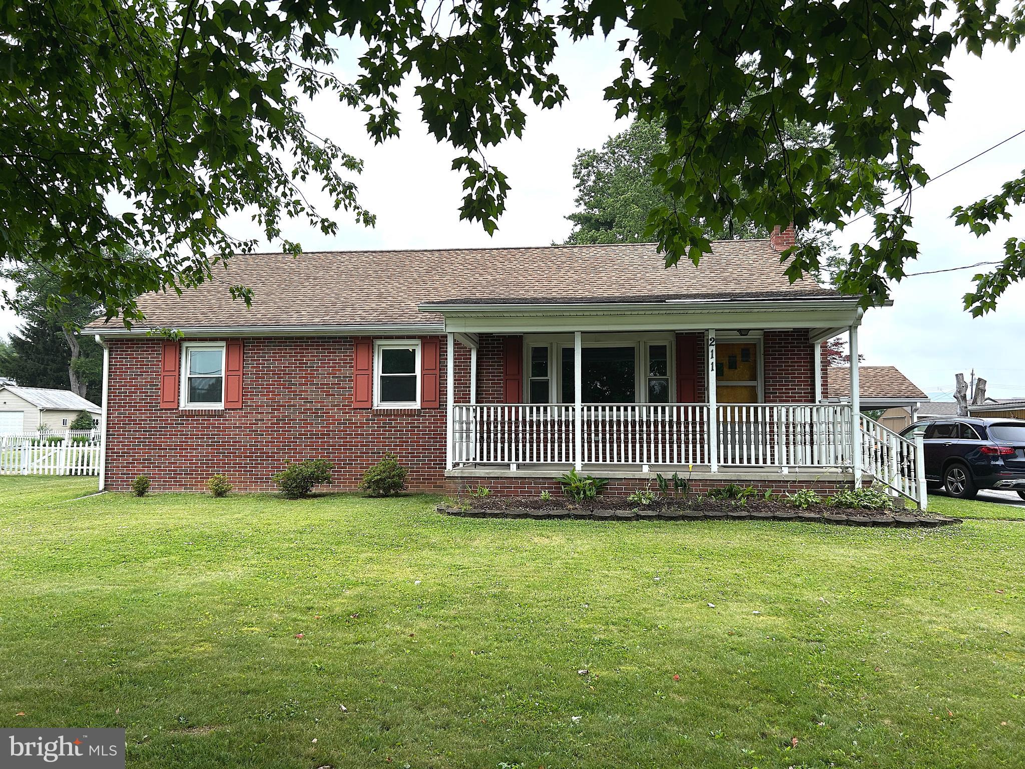 211 West Main Street Fairfield, PA 17320 - Photo 1 of 34