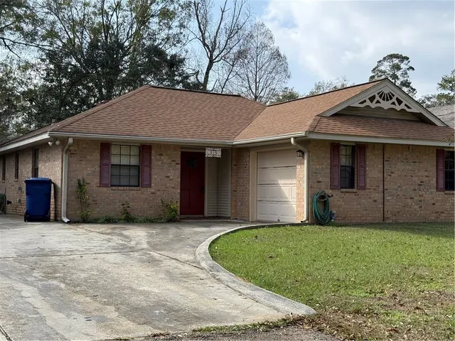 $1,500 | 315 West 9th Avenue, Covington, LA 70433
