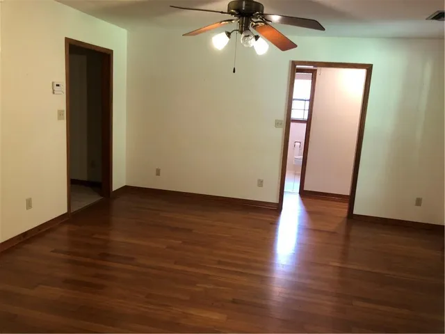 $1,500 | 315 West 9th Avenue, Covington, LA 70433