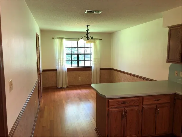 $1,500 | 315 West 9th Avenue, Covington, LA 70433