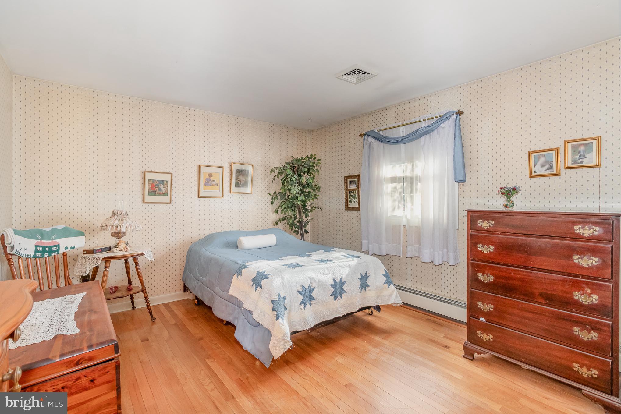 429 Springlake Road Harrisburg, PA 17112 - Photo 15 of 33 Gallery Image 15