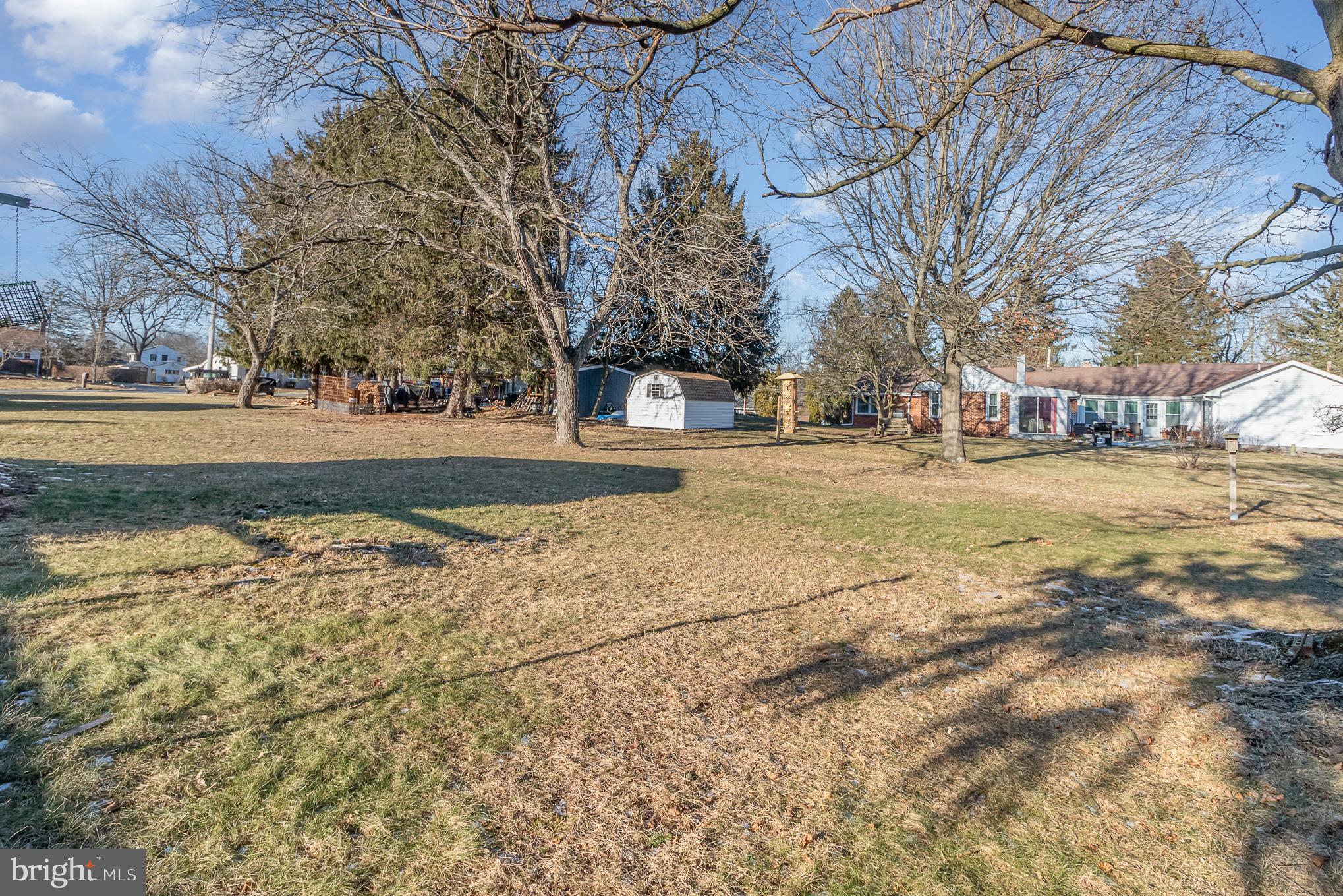 429 Springlake Road Harrisburg, PA 17112 - Photo 29 of 33 Large Backyard