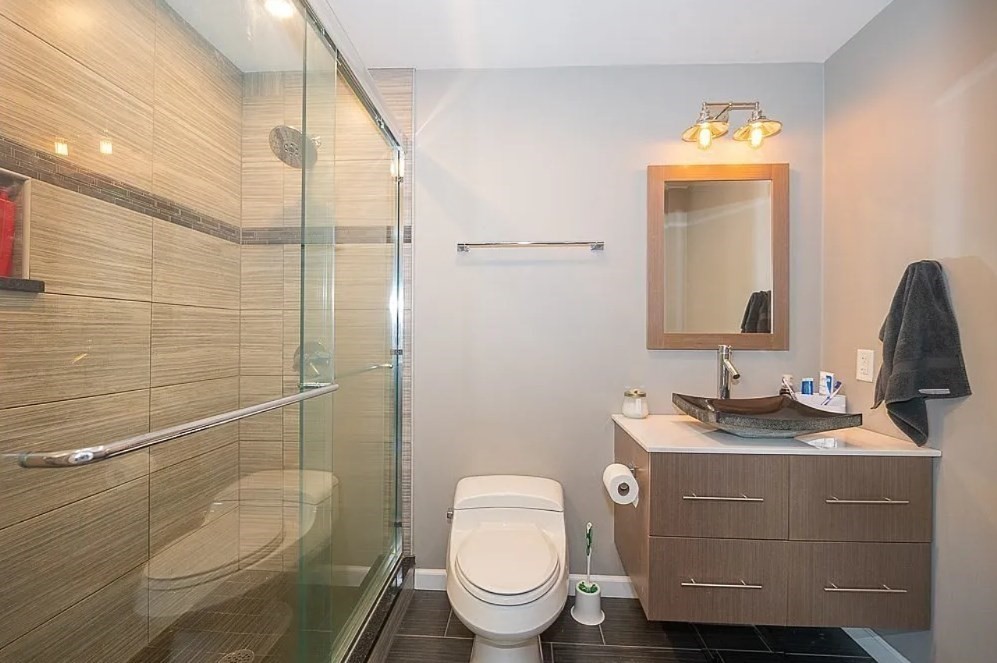 84 Valmor Street Worcester, MA 01604 - Photo 8 of 29