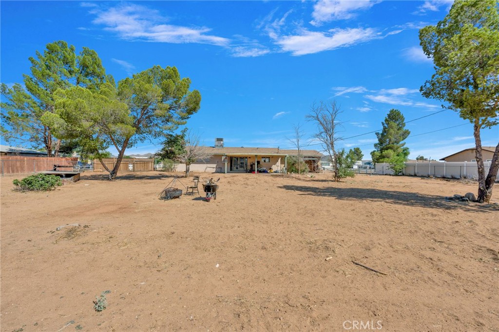 15075 Flathead Road Apple Valley, CA 92307 - Photo 36 of 53