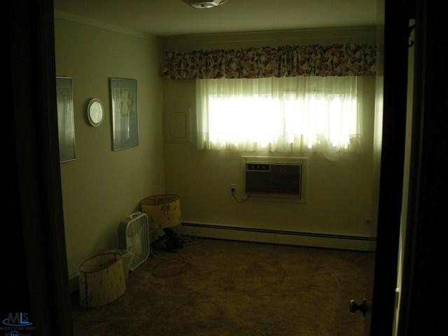 23371 Kelly Road Eastpointe, MI 48021 - Photo 6 of 11 31127021-5.JPG