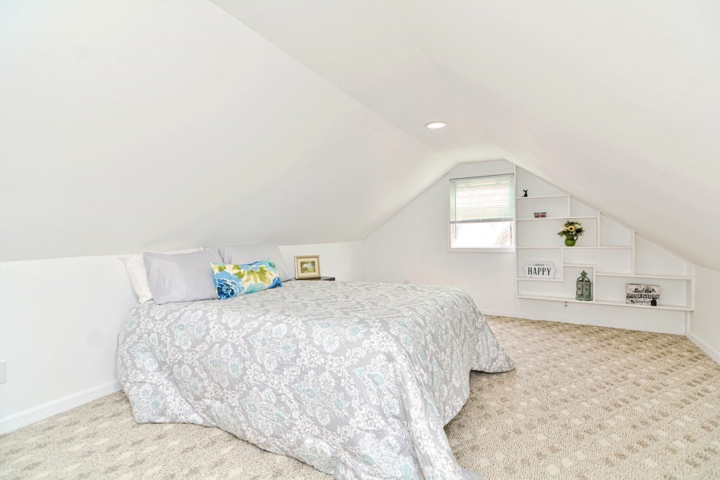 37 Center Street Northbridge, MA 01588 - Photo 21 of 39