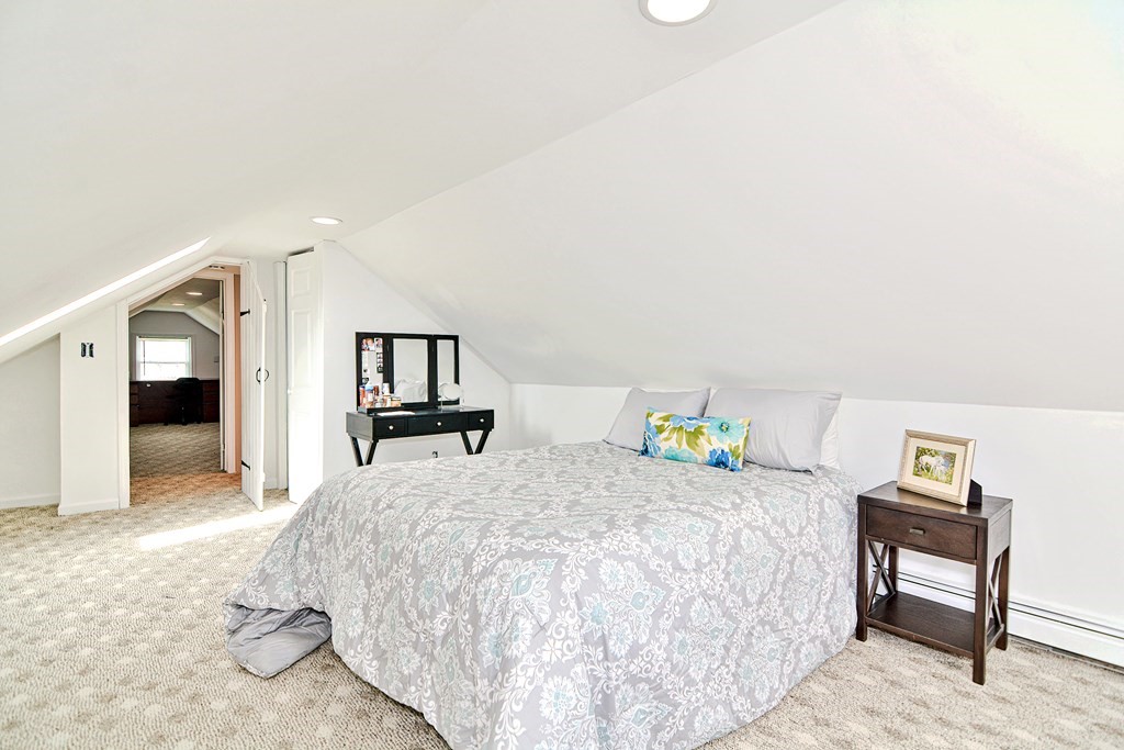 37 Center Street Northbridge, MA 01588 - Photo 23 of 39