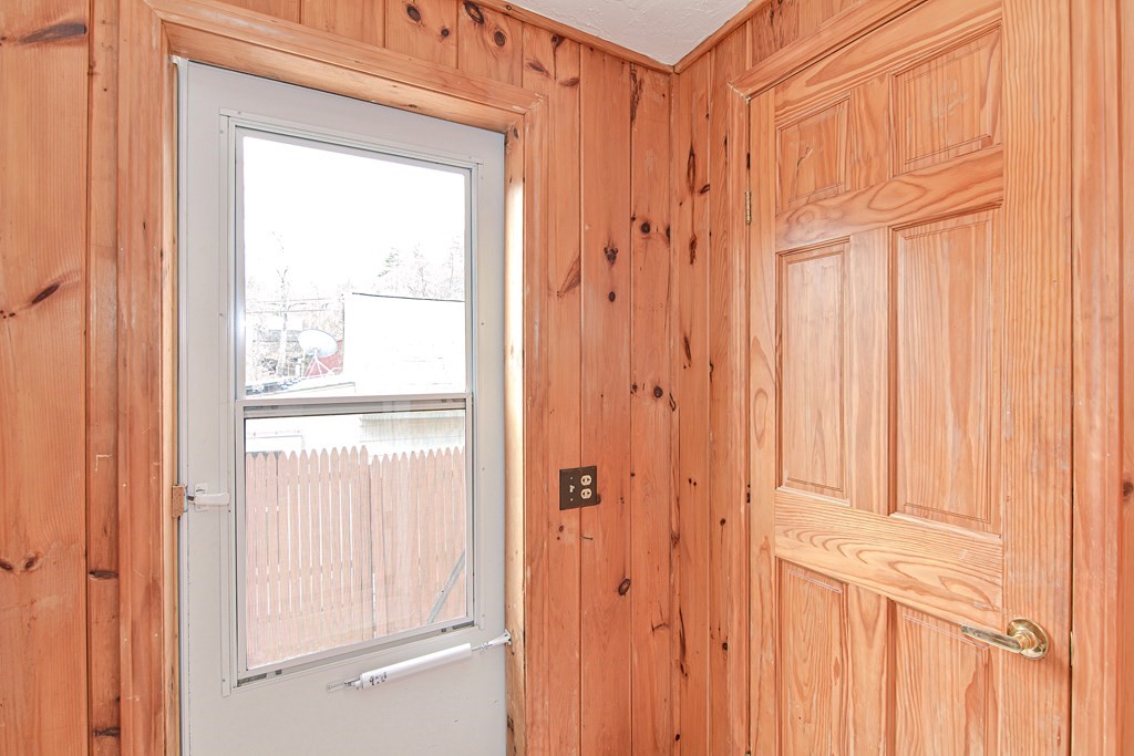 37 Center Street Northbridge, MA 01588 - Photo 26 of 39
