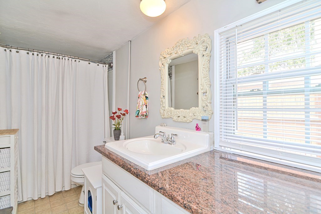 37 Center Street Northbridge, MA 01588 - Photo 31 of 39