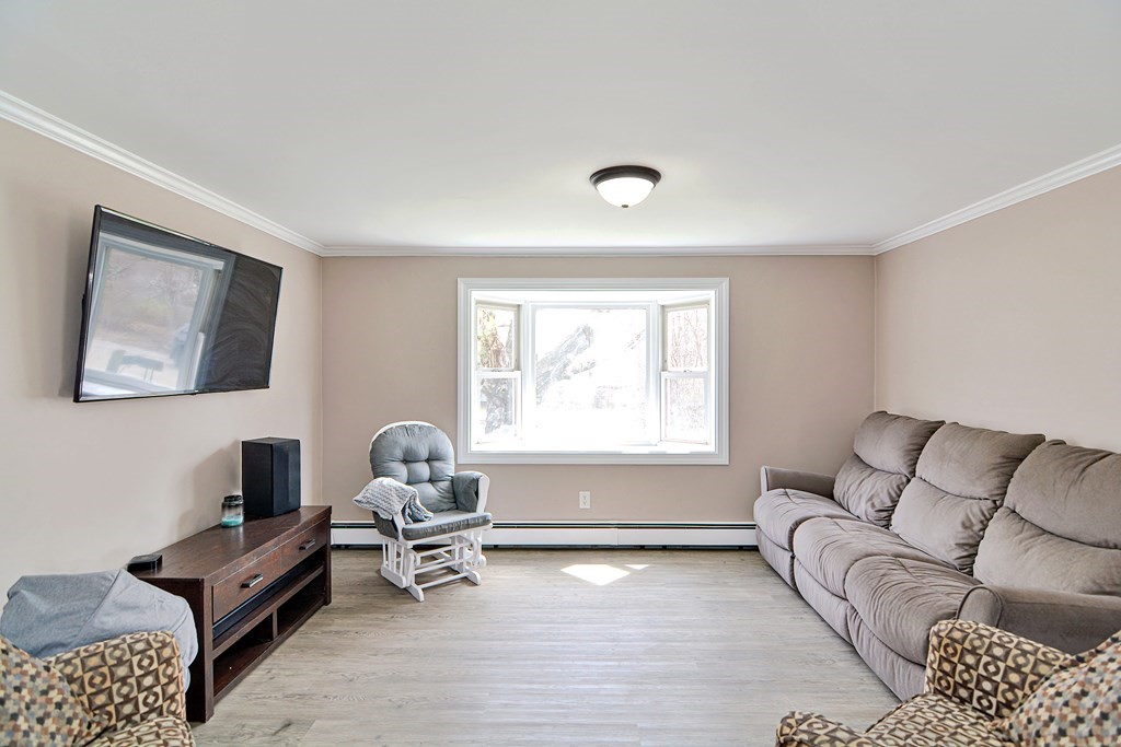 37 Center Street Northbridge, MA 01588 - Photo 9 of 39
