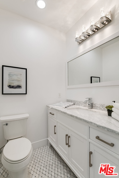 536 Jamestown Road Burbank, CA 91504 - Photo 41 of 54 Gallery Image 41