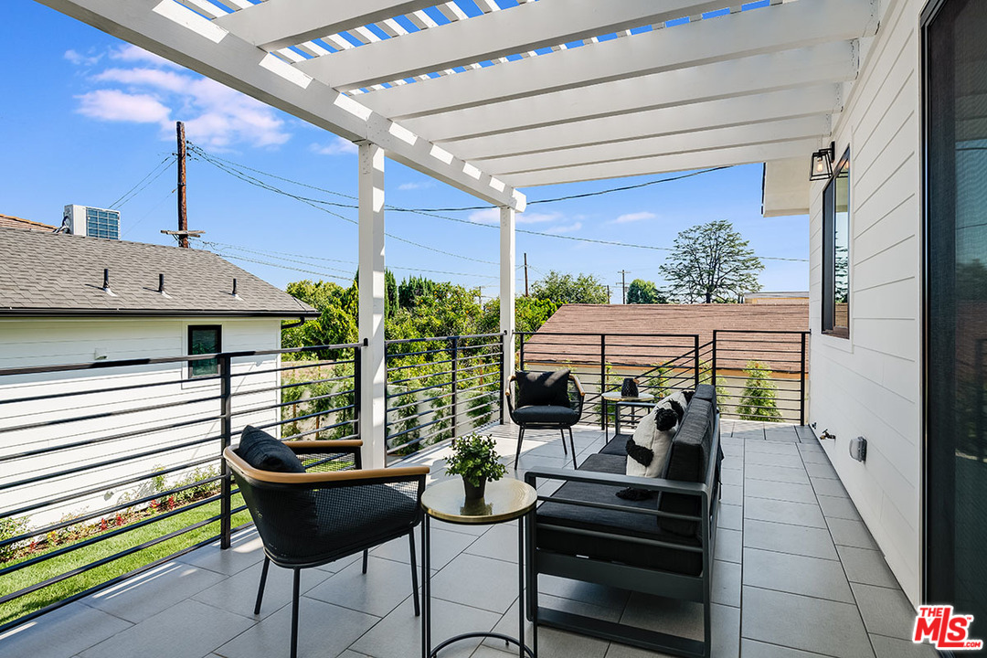 536 Jamestown Road Burbank, CA 91504 - Photo 43 of 54 Gallery Image 43