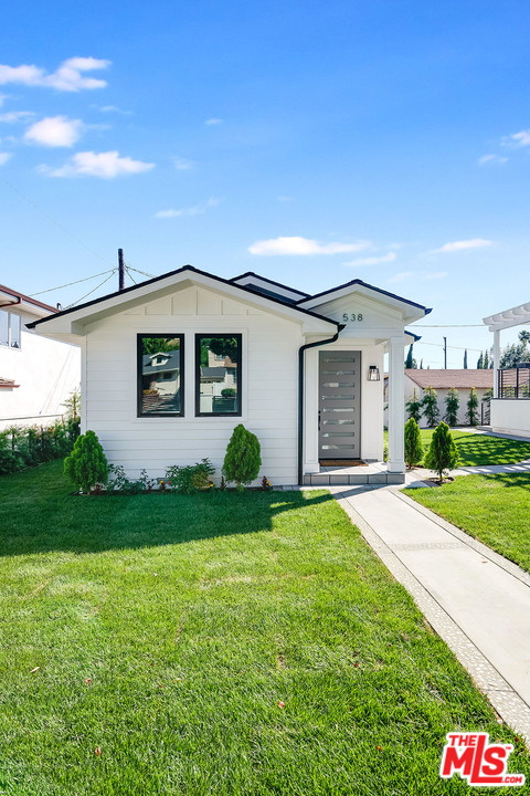 536 Jamestown Road Burbank, CA 91504 - Photo 46 of 54 Gallery Image 46