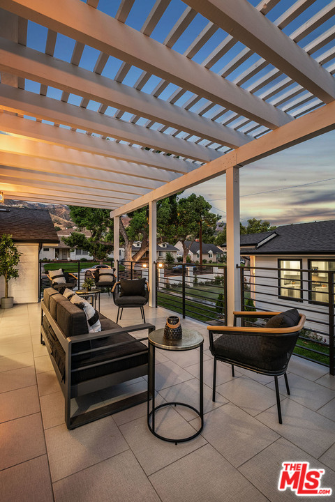 536 Jamestown Road Burbank, CA 91504 - Photo 54 of 54 Gallery Image 54
