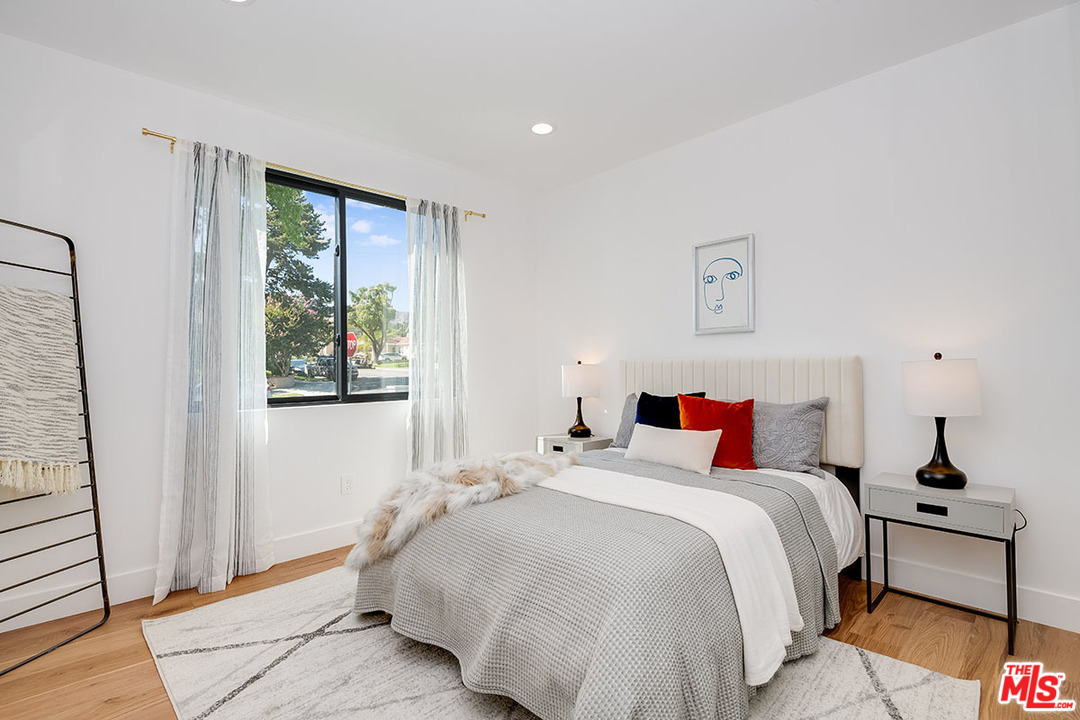 536 Jamestown Road Burbank, CA 91504 - Photo 9 of 54 Gallery Image 9