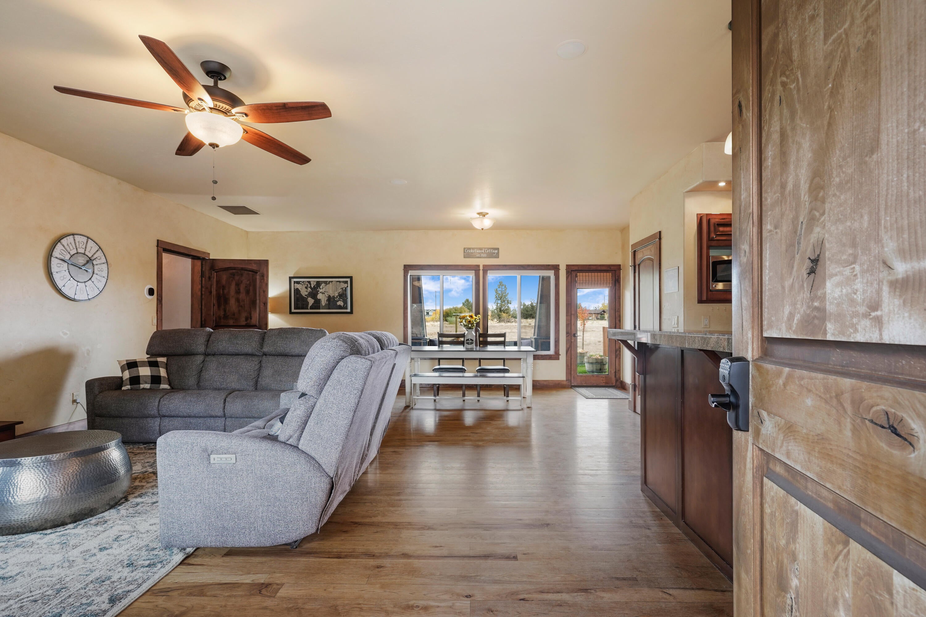 63520 Cricketwood Road Bend, OR 97701 - Photo 52 of 84 DSC03947