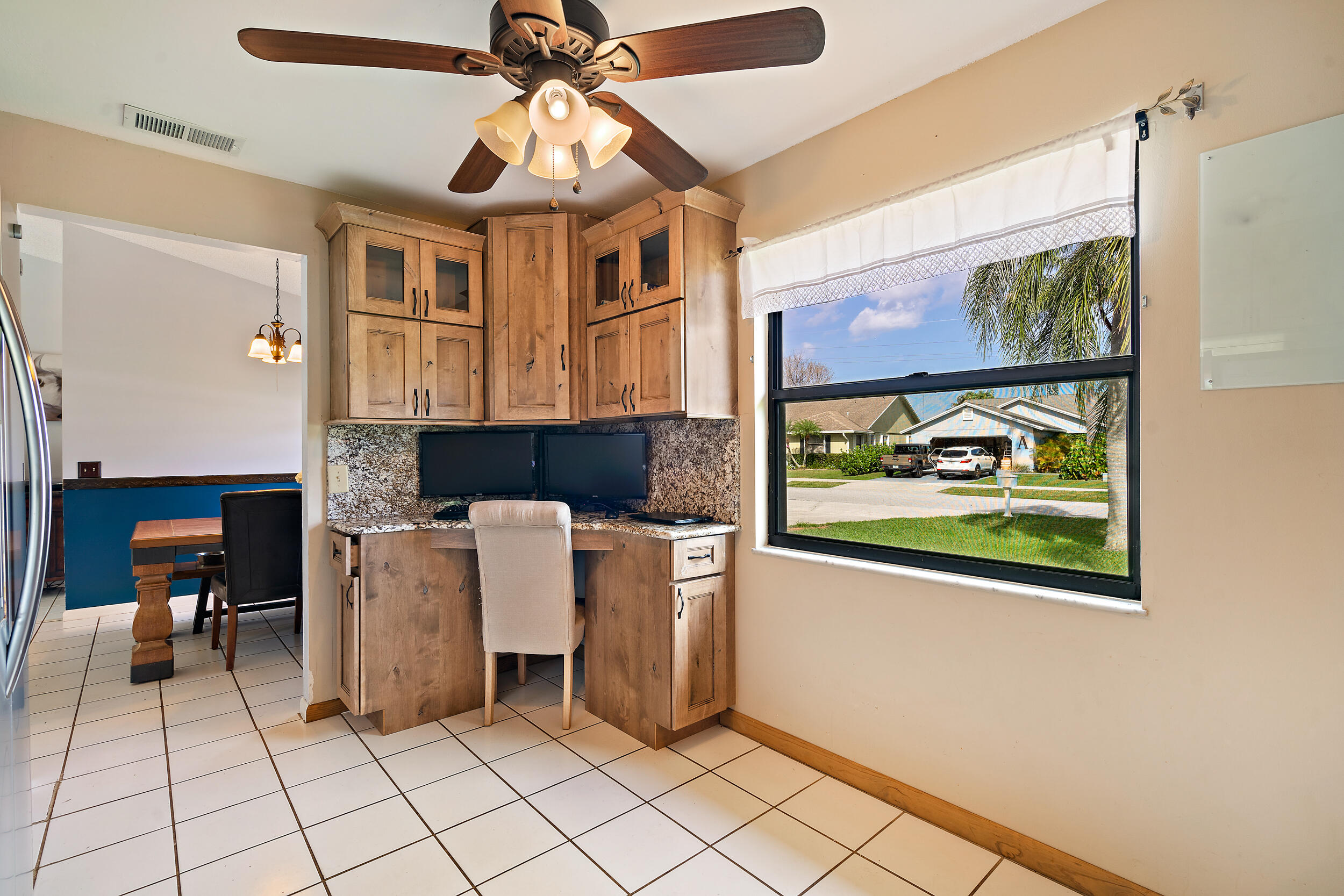 6774 Southeast Raintree Avenue Stuart, FL 34997 - Photo 4 of 25 Kitchen