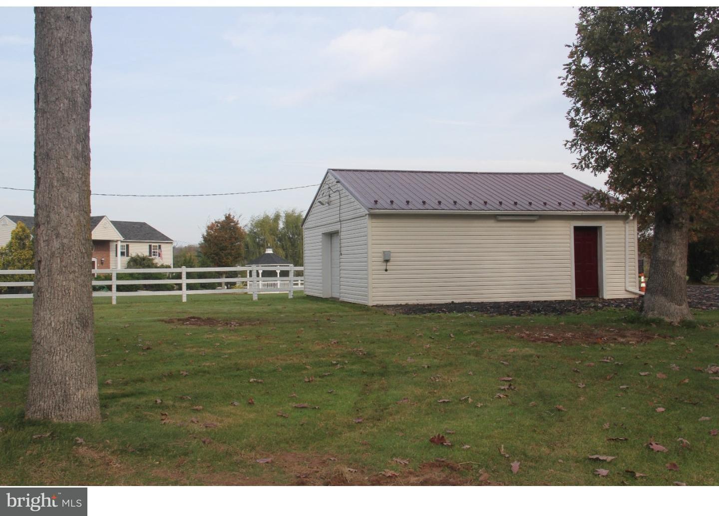 2400 Bedminster Road Perkasie, PA 18944 - Photo 22 of 24 Garage