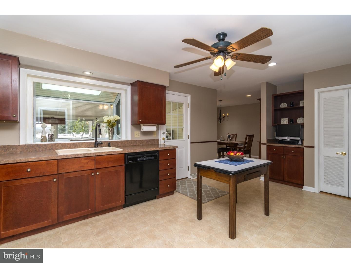 2400 Bedminster Road Perkasie, PA 18944 - Photo 8 of 24 Kitchen