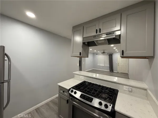$393,000 | 7035 Woodley Avenue, Unit 116, Van Nuys, CA 91406