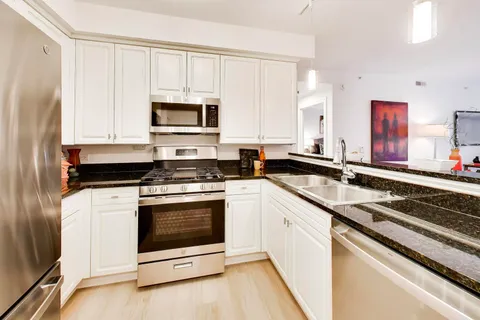 $315,000 | 8400 Callie Avenue, Unit 205, Morton Grove, IL 60053