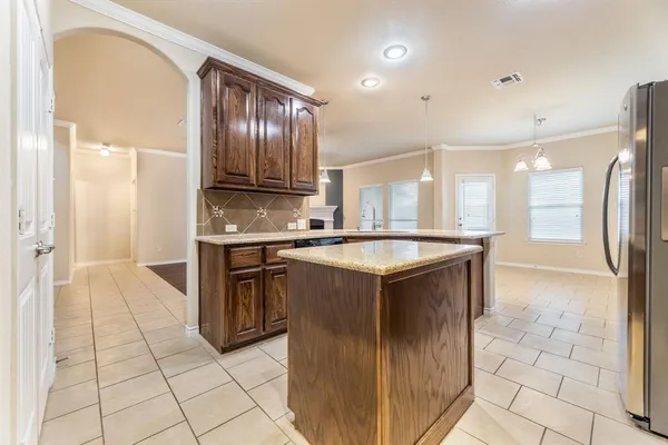 $2,900 | 912 Boerne Street, McKinney, TX 75072