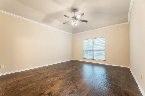 $2,900 | 912 Boerne Street, McKinney, TX 75072