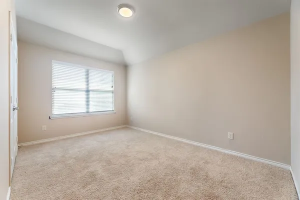 $2,900 | 912 Boerne Street, McKinney, TX 75072