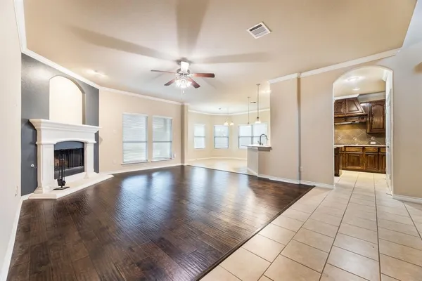 $2,900 | 912 Boerne Street, McKinney, TX 75072