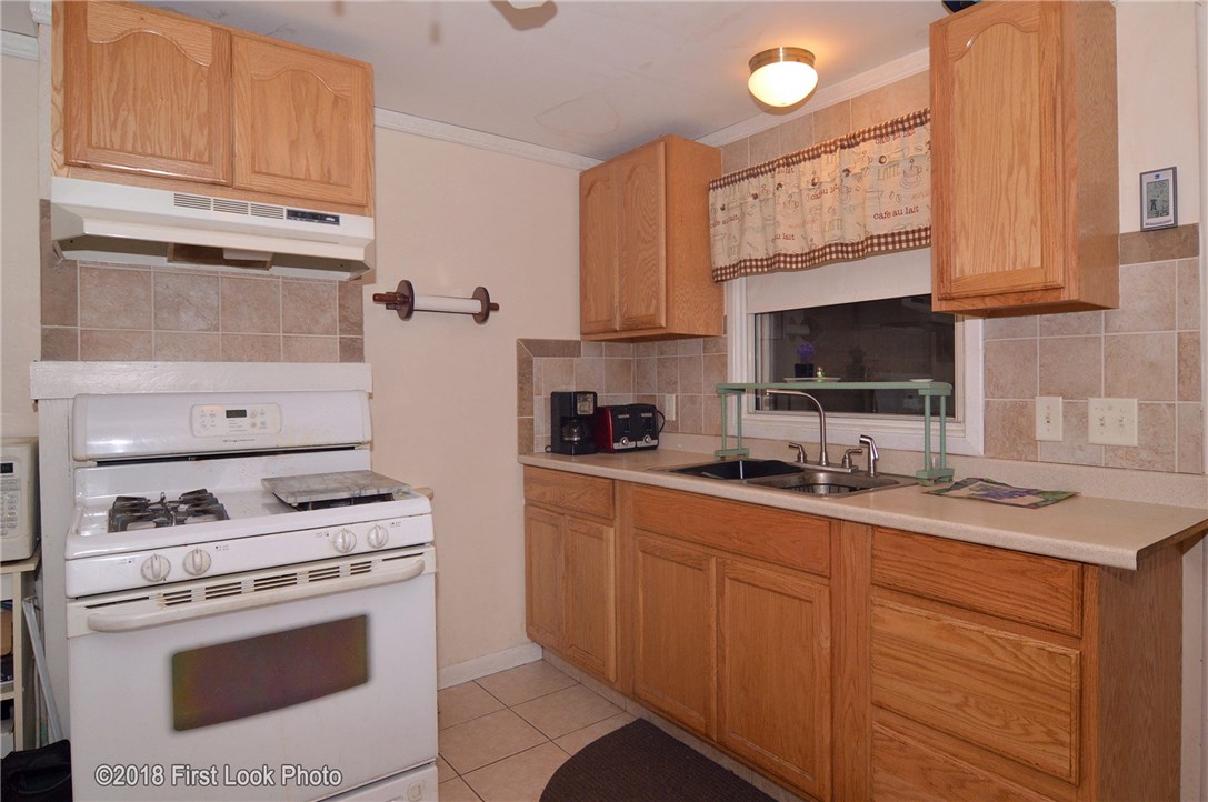 11 Whipple Road Smithfield, RI 02917 - Photo 24 of 31