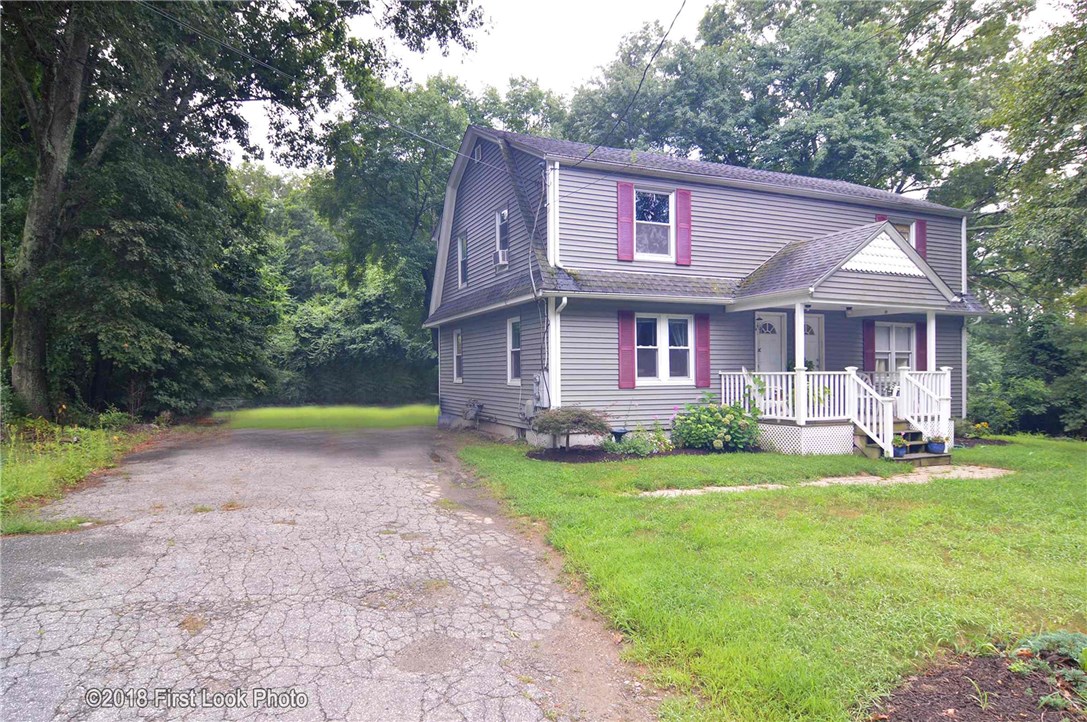 11 Whipple Road Smithfield, RI 02917 - Photo 3 of 31