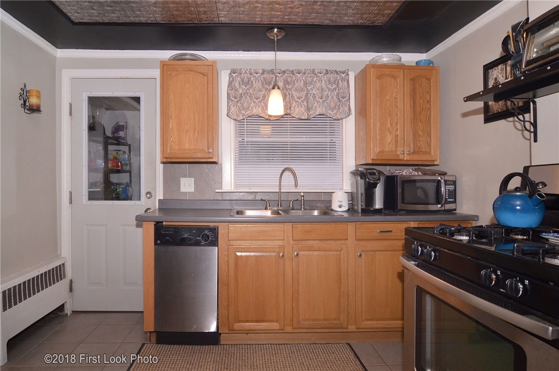 11 Whipple Road Smithfield, RI 02917 - Photo 10 of 31