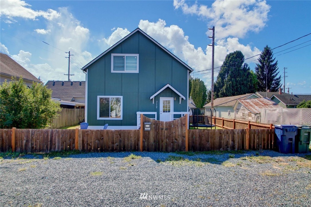 712 Rita Street Sedro-Woolley, WA 98284 - Photo 2 of 31 Gallery Image 2