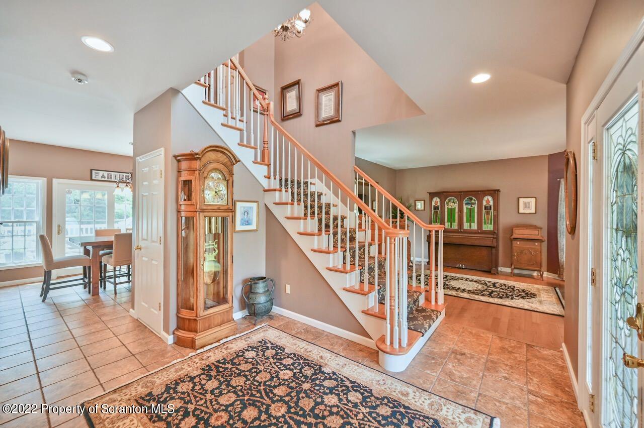 705 Parkview Road Moscow, PA 18444 - Photo 8 of 105 Gallery Image 8