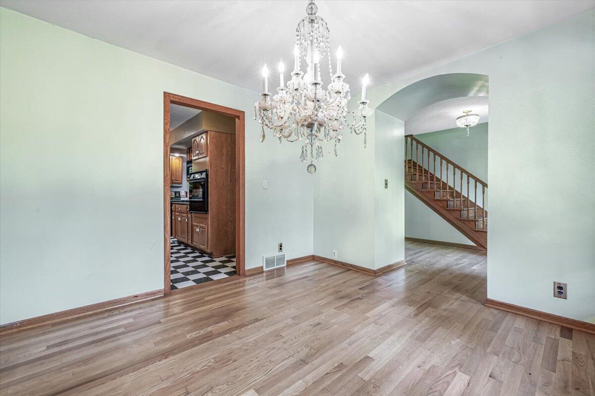 16980 South Schwark Road Three Oaks, MI 49128 - Photo 23 of 68 Dining Room