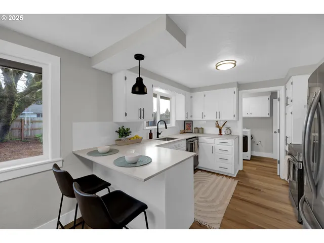 $499,000 | 124 East Anchor Avenue, Eugene, OR 97404