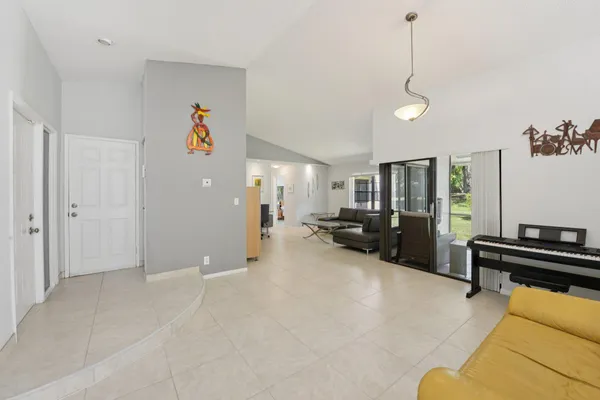 a view of a livingroom with furniture