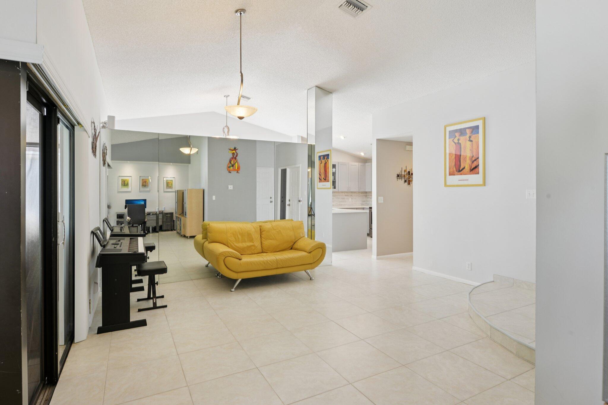 21024 Country Creek Drive Boca Raton, FL 33428 - Photo 10 of 59 8-web-or-mls-Country Creek Dr-S2502-008