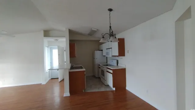 $1,300 | 2269J Essex Drive, Surfside Beach, SC 29575