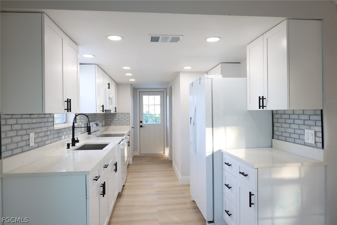 3906 28th Street Southwest Lehigh Acres, FL 33976 - Photo 7 of 31