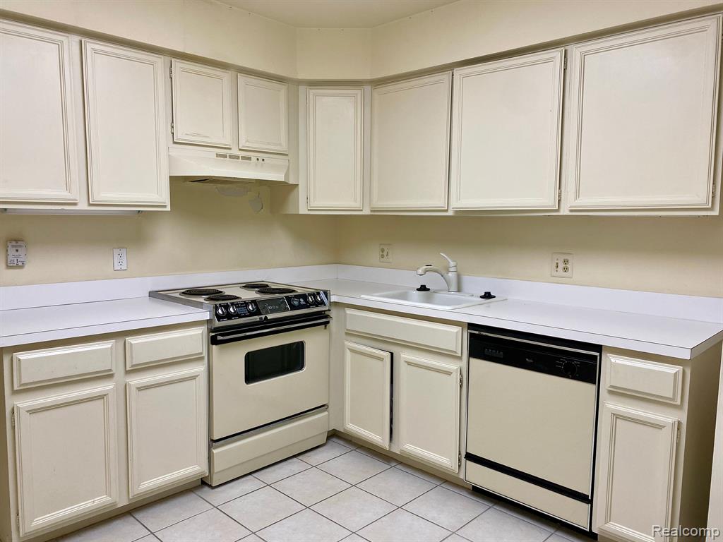 29640 Middlebelt Road, Unit 2601 Farmington Hills, MI 48334 - Photo 7 of 24