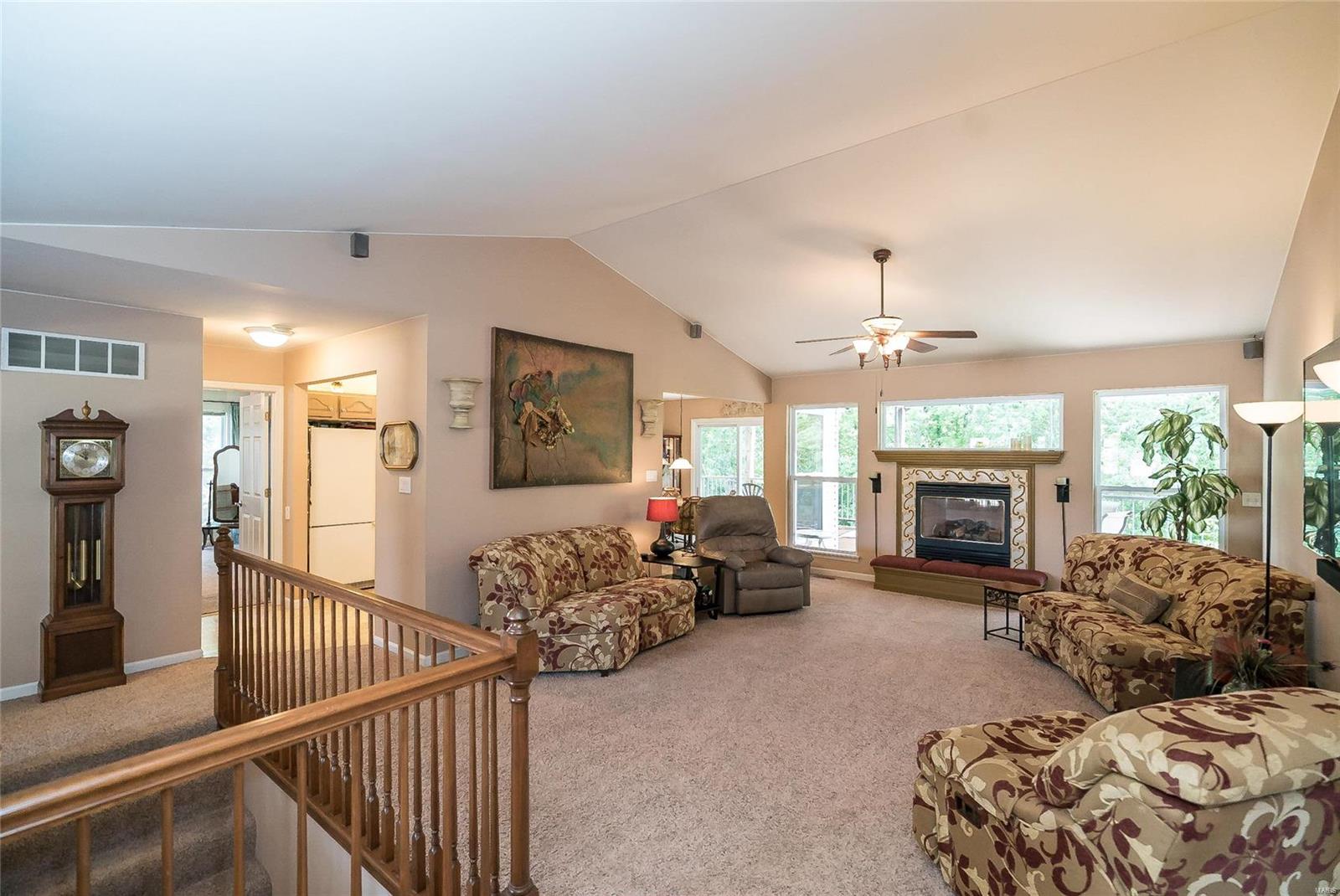 424 Rascal Crossing O'Fallon, MO 63366 - Photo 4 of 46