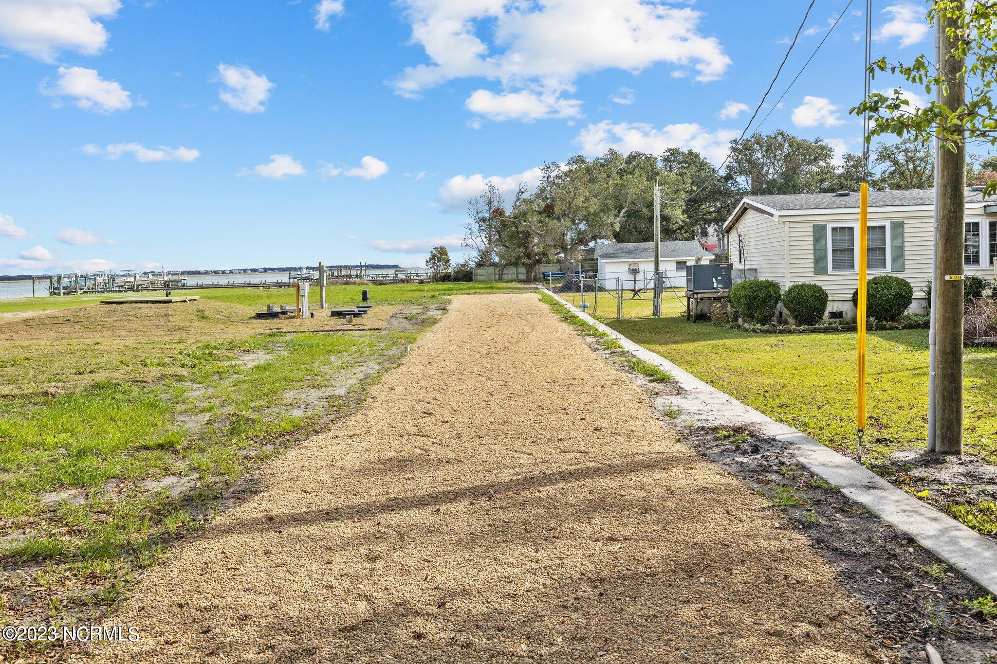 184 Lennoxville Point Road Beaufort, NC 28516 - Photo 17 of 23
