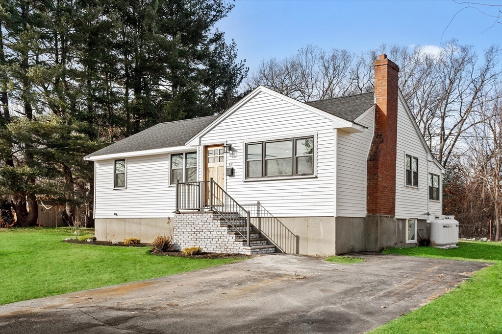 12 Samoset Road Peabody, MA 01960 - Photo 1 of 42 Gallery Image 1