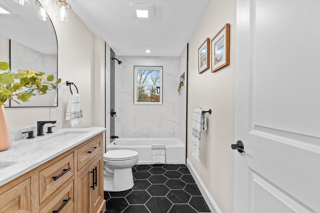 12 Samoset Road Peabody, MA 01960 - Photo 18 of 42 Gallery Image 18